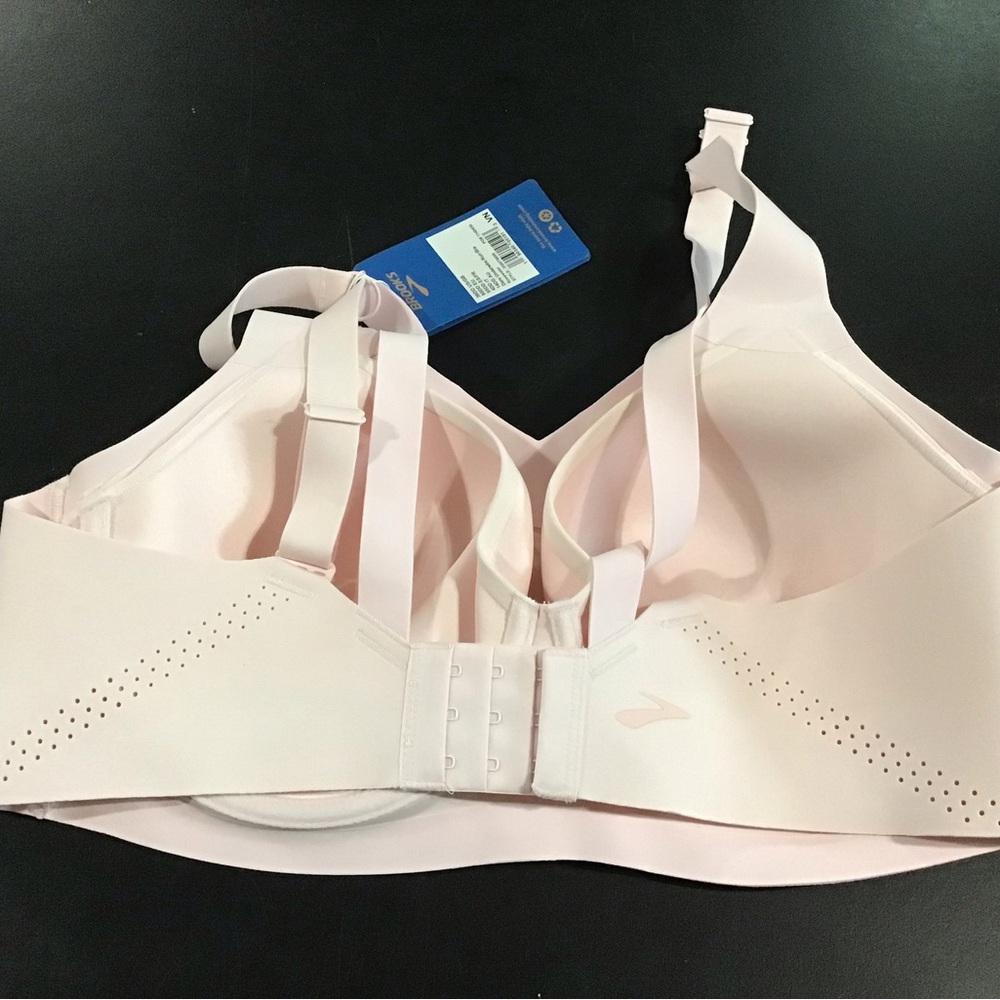 BROOKS RUNNING BRA 36DD NWT SOFT PINK DARE UNDERWIRE NIP - Picture 2 of 4
